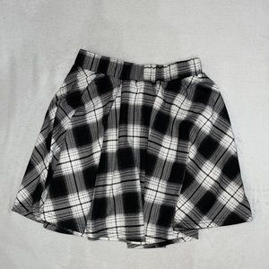 SHEIN Youth 11/12 black and white skirt
